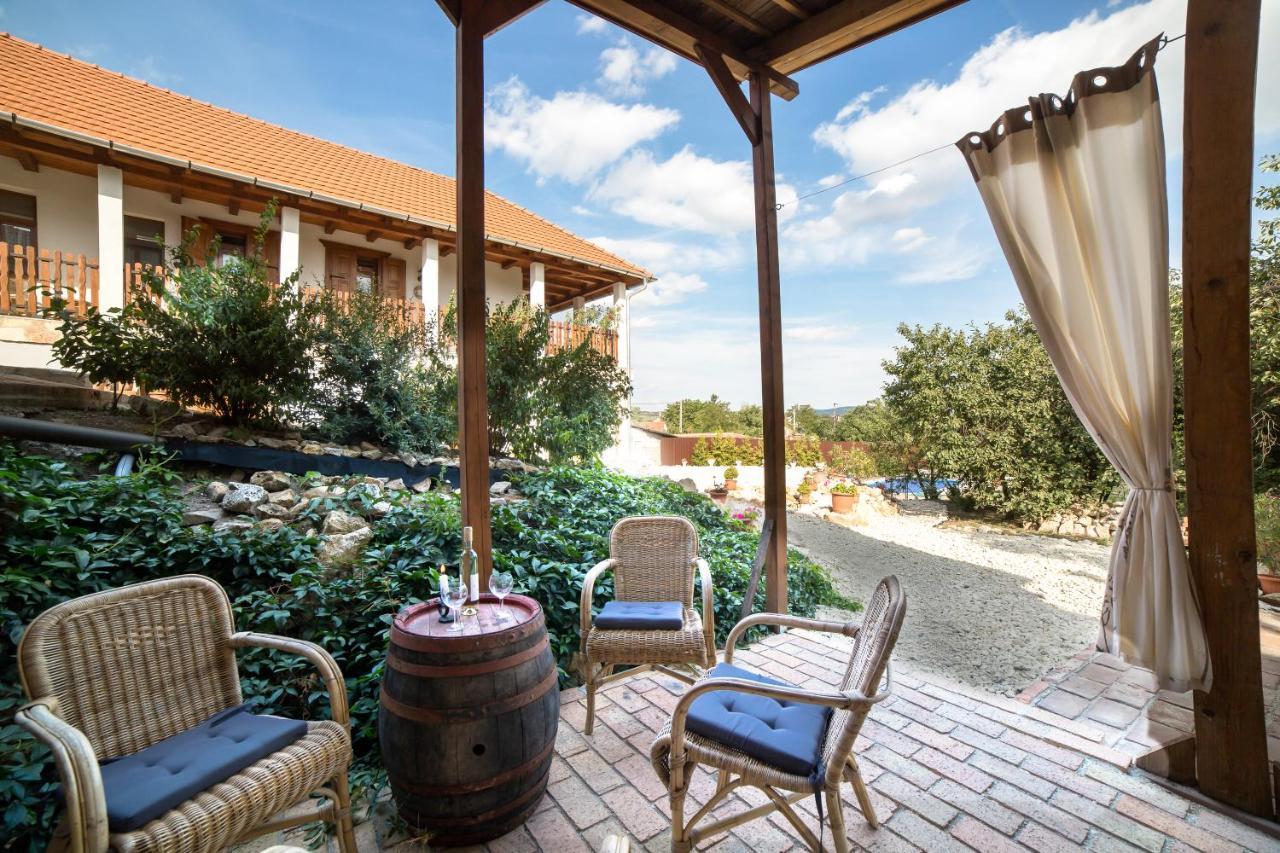 Tokaj Hill Panorama Guesthouse Серенч Экстерьер фото