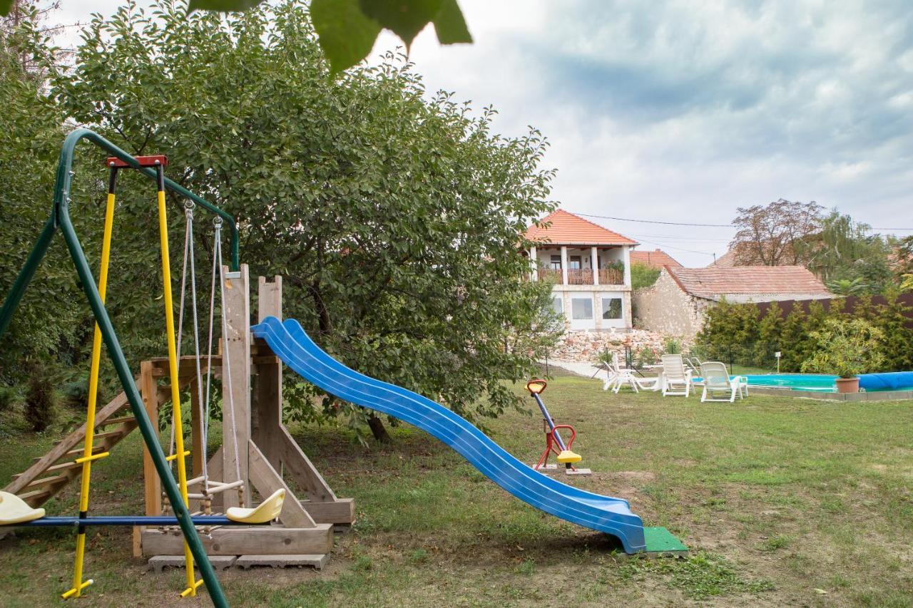 Tokaj Hill Panorama Guesthouse Серенч Экстерьер фото